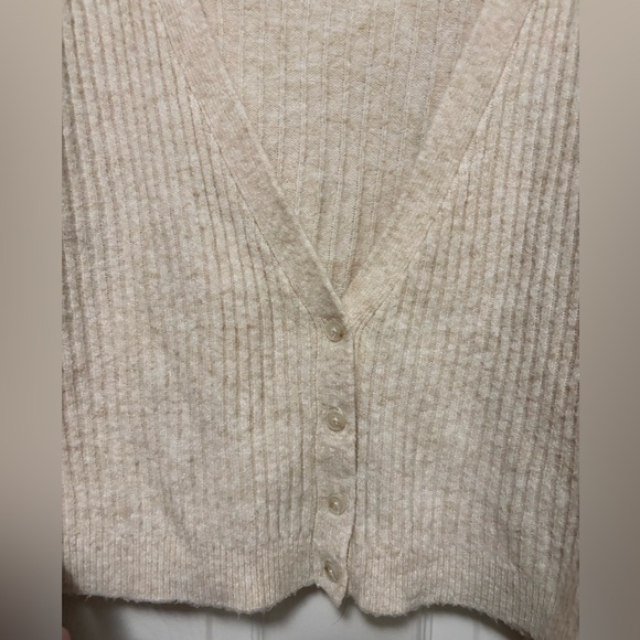 Topshop Ivory Cream Rib Knit V-Neck Wool Blend Cropped Cardigan Sweater - Picture 7 of 10